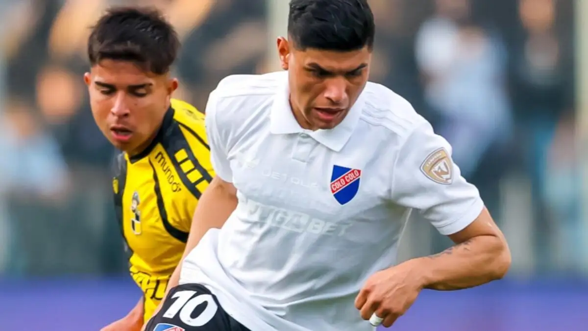 Claudio Aquino afirmó querer quedarse en Colo-Col, negando opciones de volver a Vélez Sarsfield.