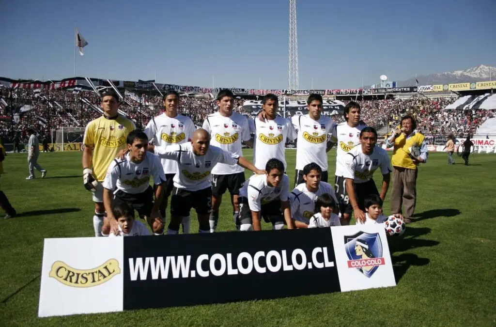 Andrés González y Jorge Valdivia en la formación titular de Colo-Colo en 2006.