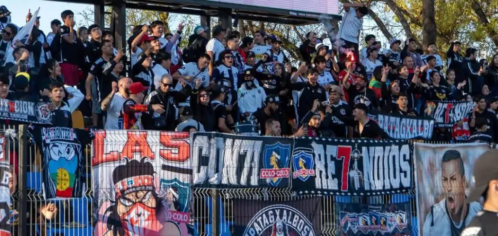 Un importante marco de público llegó a observar el Superclásico de Leyendas entre Colo-Colo y la U.
