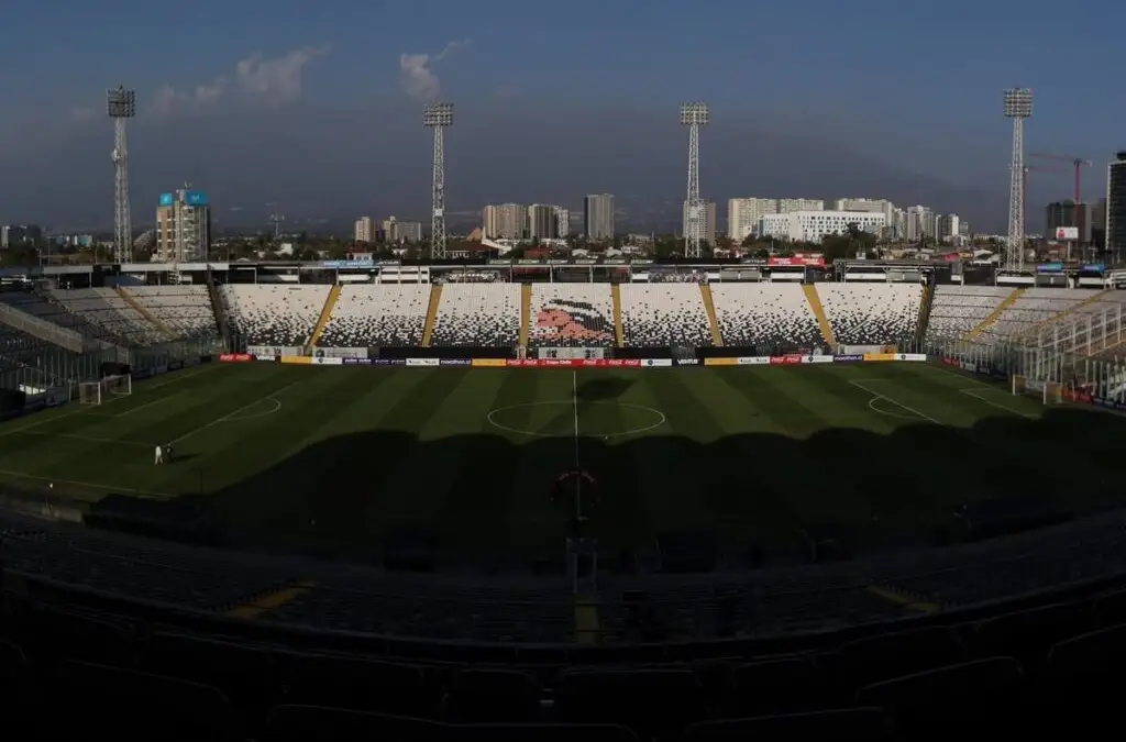 Colo-Colo sufrirá millonarias pérdidas por imposición de jugar sus próximos partidos de Copa Libertadores sin gente.