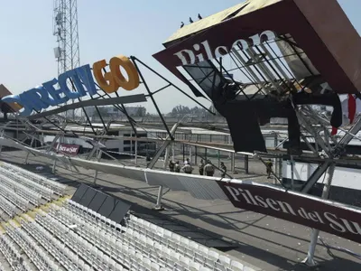 «La U no tiene estos problemas»: Empresa de TV cable se aprovecha del accidente en la Ruca para burlarse