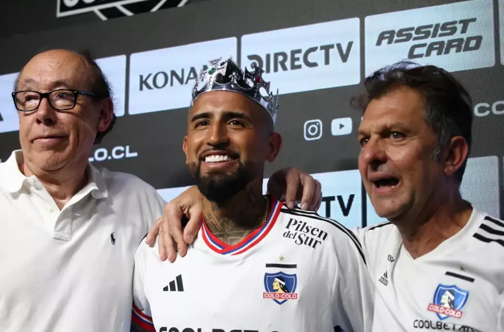 Arturo Vidal, Alfredo Stöhwing y Aníbal Mosa