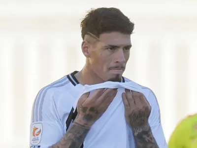 Involucra a un chileno: La jugada que buscaría club brasileño para quedarse con Alan Saldivia