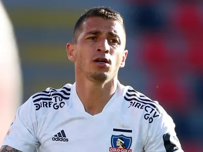 Carlos Carmona decepcionado sobre su etapa en Colo-Colo: «No estuve a la altura»