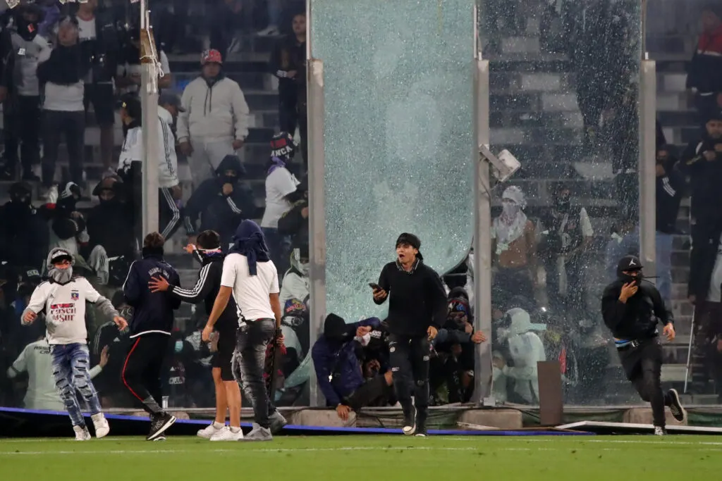 Colo-Colo recibió una sanción provisoria desde Conmebol.