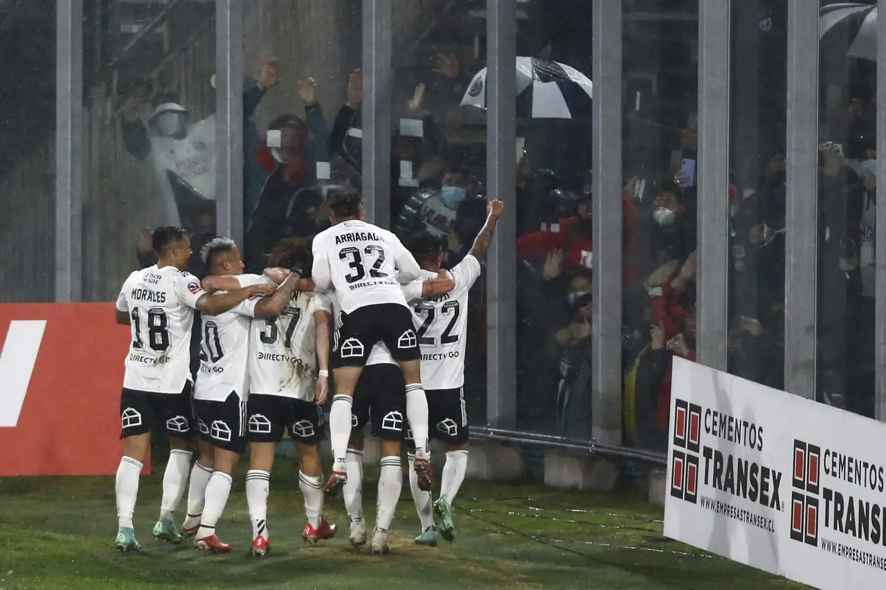Futbol, Colo Colo vs Union Espanola. Campeonato Copa Chile 2021. El jugador de Colo Colo Emiliano Amor celebra su gol contra Union Espanola durante el partido por semifinales de la Copa Chile estadio Monumental. Santiago, Chile. 18/08/2021 Jonnathan Oyarzun/Photosport Football, Colo Colo vs Union Espanola. Copa Chile Championship 2021. Colo Colo ‘s player Emiliano Amor, center, celebrate his goal against Union Espanola during the semifinal of Copa Chile Championship at Monumental stadium in Santiago, Chile. 08/18/2021 Jonnathan Oyarzun/Photosport