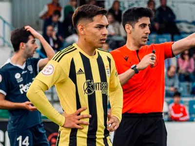 Con consejo incluido: Enumeran los motivos por lo que Joan Cruz no triunfó en el Real Oviedo tras salir de Colo-Colo