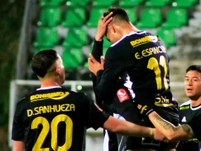 [VIDEO]: El tremendo golazo con que canterano albo mete presión para volver a Colo-Colo