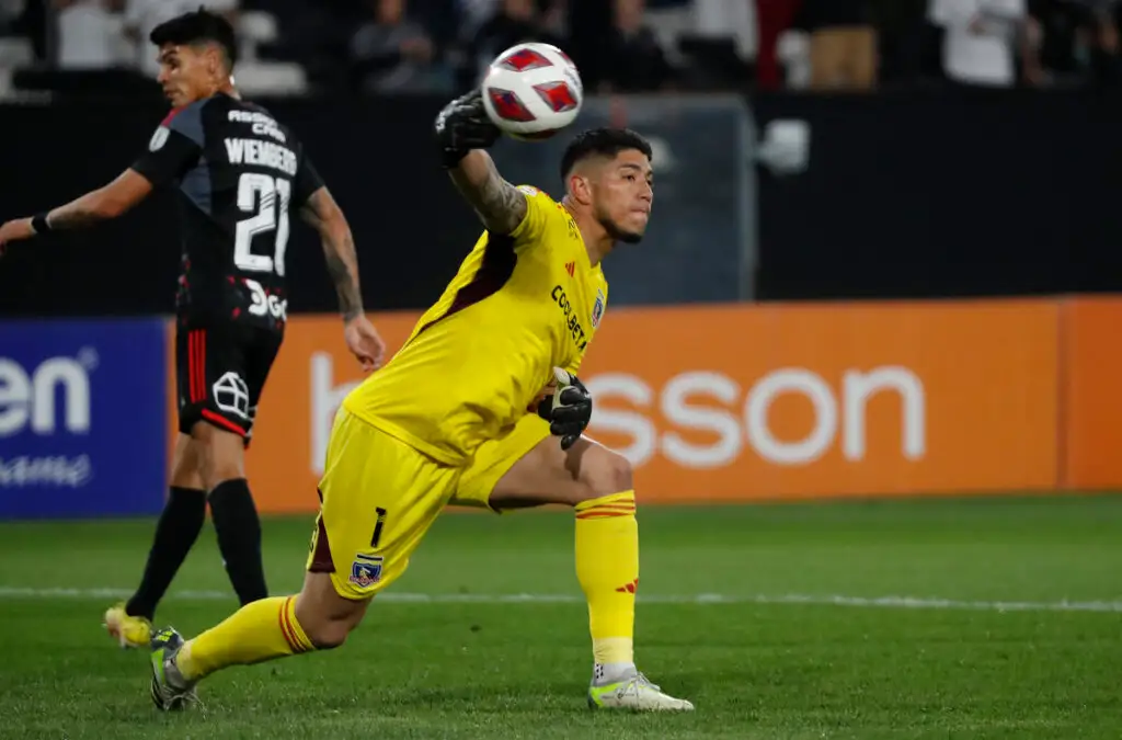 Brayan Cortés fue una de las figuras de Colo-Colo ante Palestino.