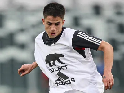 Ya tiene nuevo club: Matías Moya se cansó de las pocas chances en Colo-Colo y saldrá del equipo para el segundo semestre