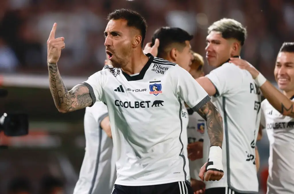 Javier Correa es duda para los próximos partidos de Colo-Colo.
