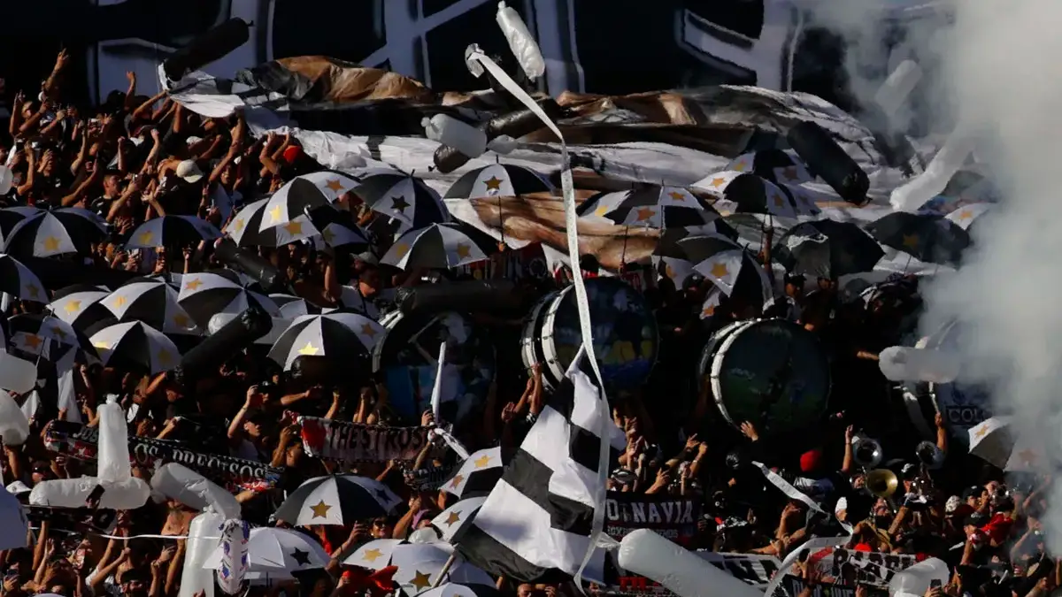 Hinchada de Colo-Colo.