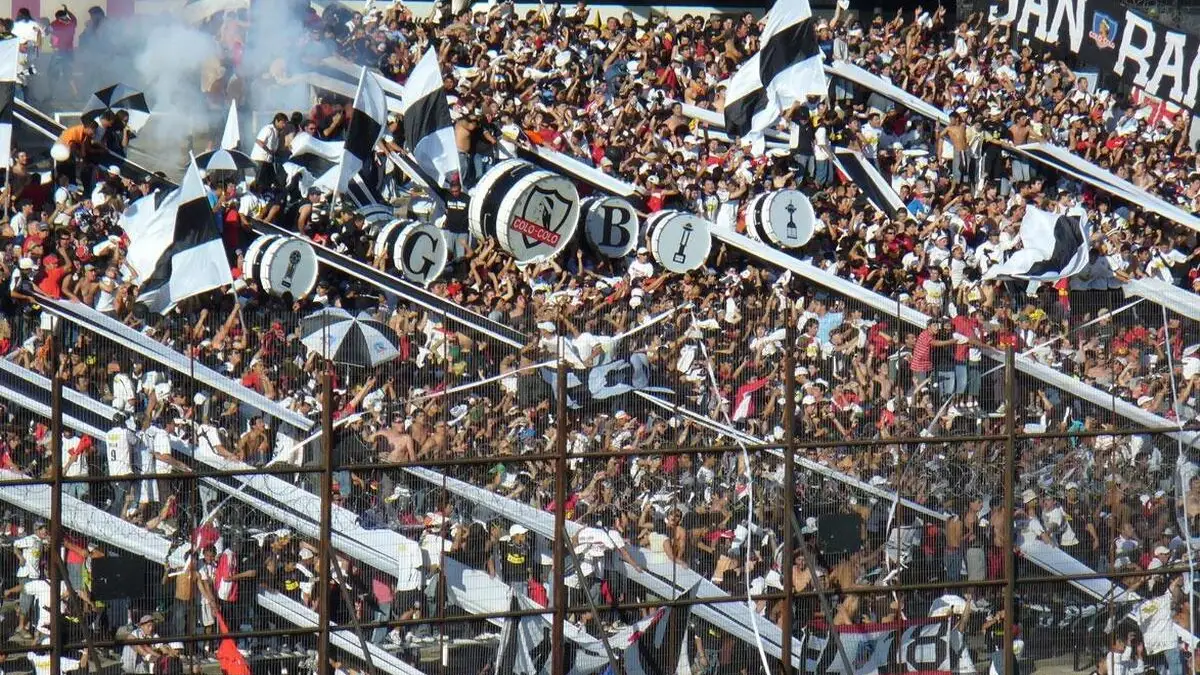 El Cacique es el club chileno con más hinchas en Chile.