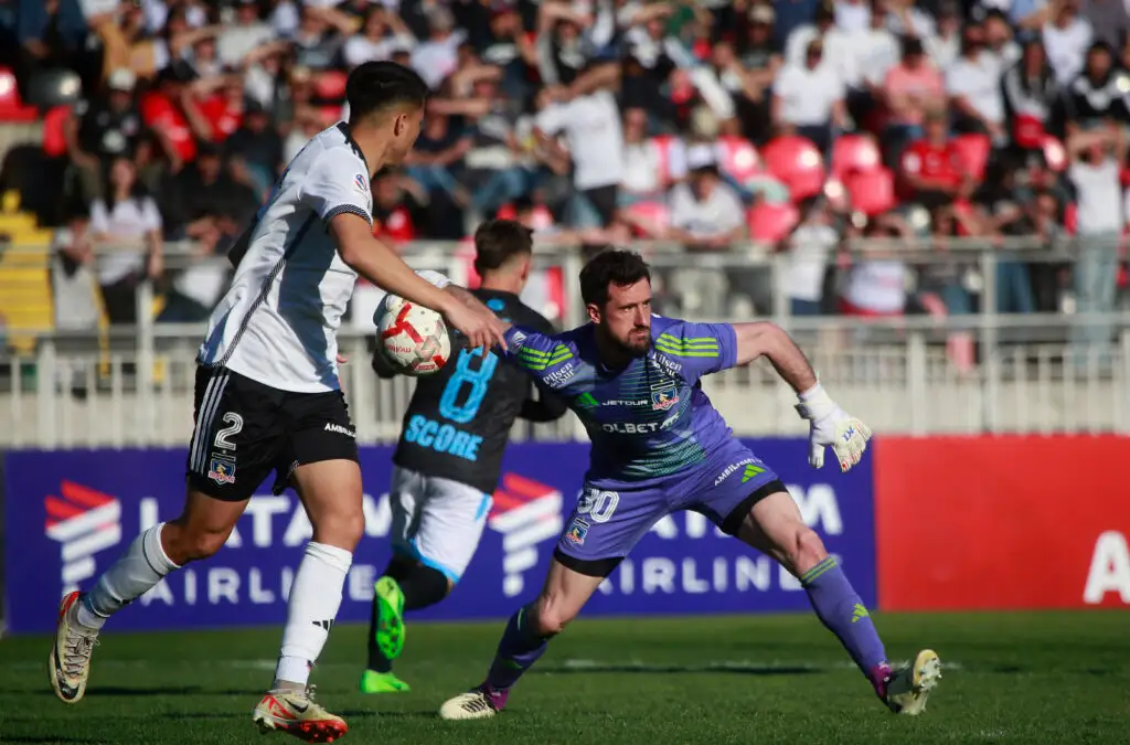 Jonathan Villagra debutó con Colo-Colo frente a Magallanes.