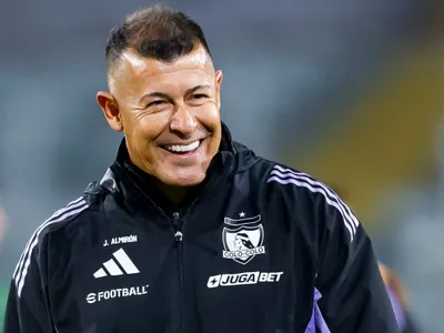 La especial ayuda que recibió Jorge Almirón ante compleja realidad de Colo-Colo con el minutaje Sub-21