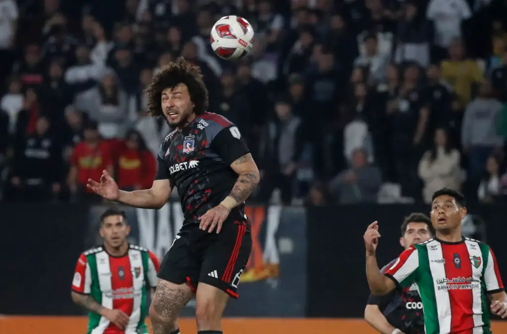 Maximiliano Falcón volvió a la titularidad en Colo-Colo.
