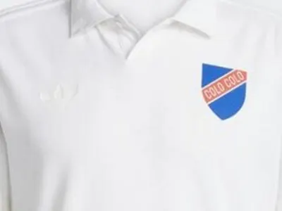 [FOTOS] Filtran la que sería la camiseta conmemorativa de Colo-Colo por sus 100 años