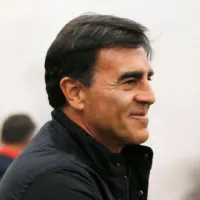 ¿Próximo refuerzo de Colo-Colo? Gustavo Quinteros le abrió las puertas al ‘jugador sensación’ de Chile: «Hemos hablado varias veces»