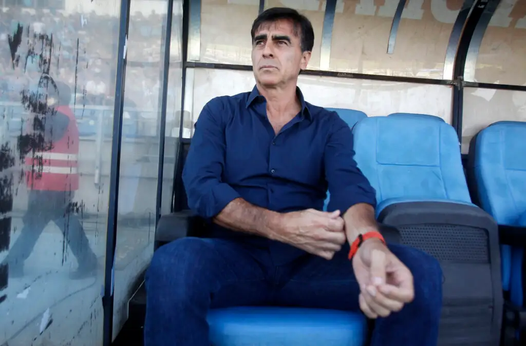 Gustavo Quinteros está confiado en dar vuelta la situación al mando de Colo-Colo.