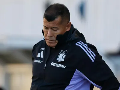No seguiría en el club: Revelan quién reemplazaría a Jorge Almirón en el próximo partido de Colo-Colo