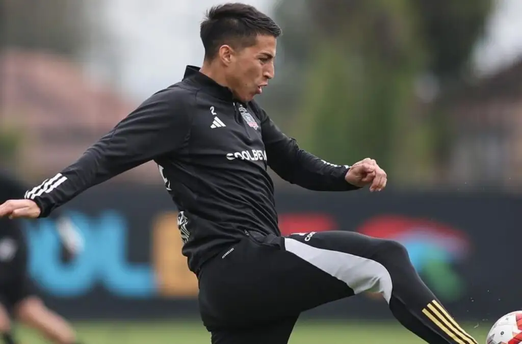 El zaguero de 23 años sigue esperando por su oportunidad de debutar en el Campeonato Nacional con el Cacique.
