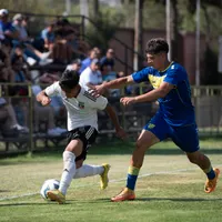 Cristián Alarcón: El delantero de Colo-Colo que a punta de goles pide un lugar en el primer equipo
