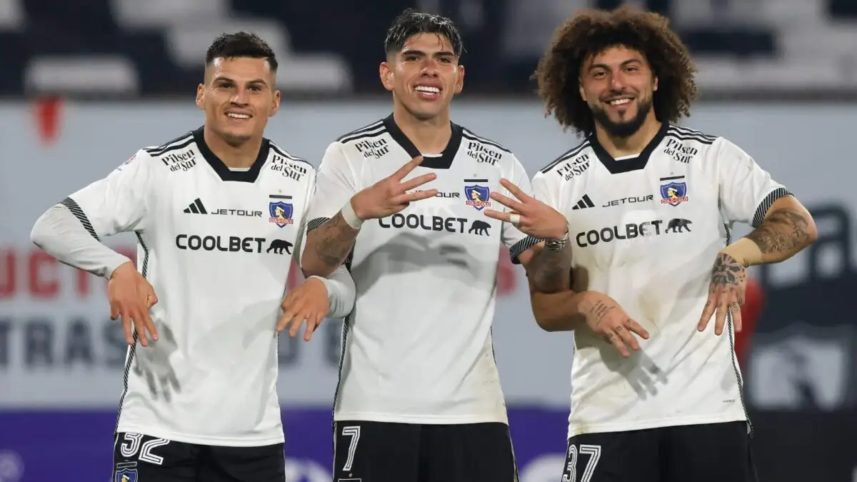 Colo-Colo sufrió la partida de Carlos Palacios y Maximiliano Falcón.