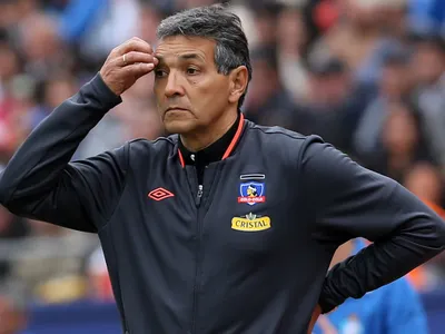 Campeón de Copa Libertadores culpó a Gustavo Benítez por su salida de Colo-Colo: «El viejo andaba…»