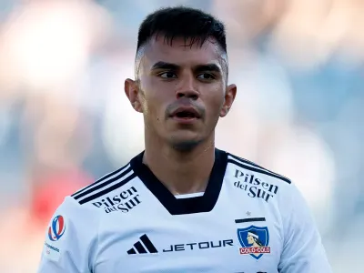 Alarmas en Colo-Colo: Avisan que importante equipo argentino buscaría el fichaje de Vicente Pizarro