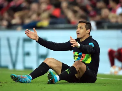 Equipo español estaría buscando fichar a Alexis Sánchez