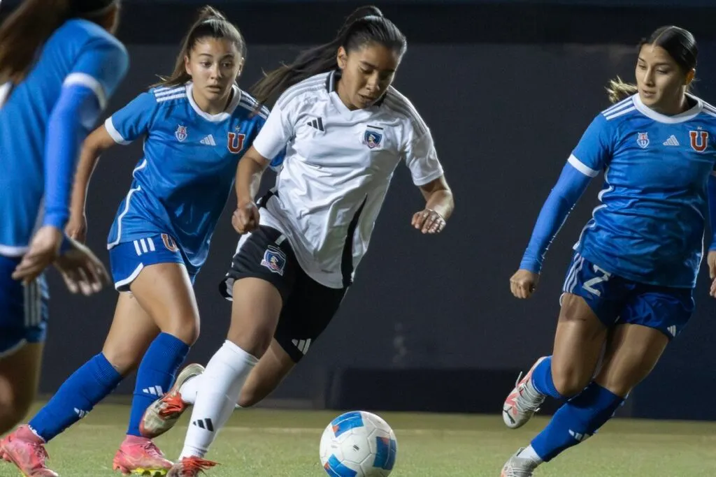 Colo-Colo Femenino en el Campeonato Juvenil.