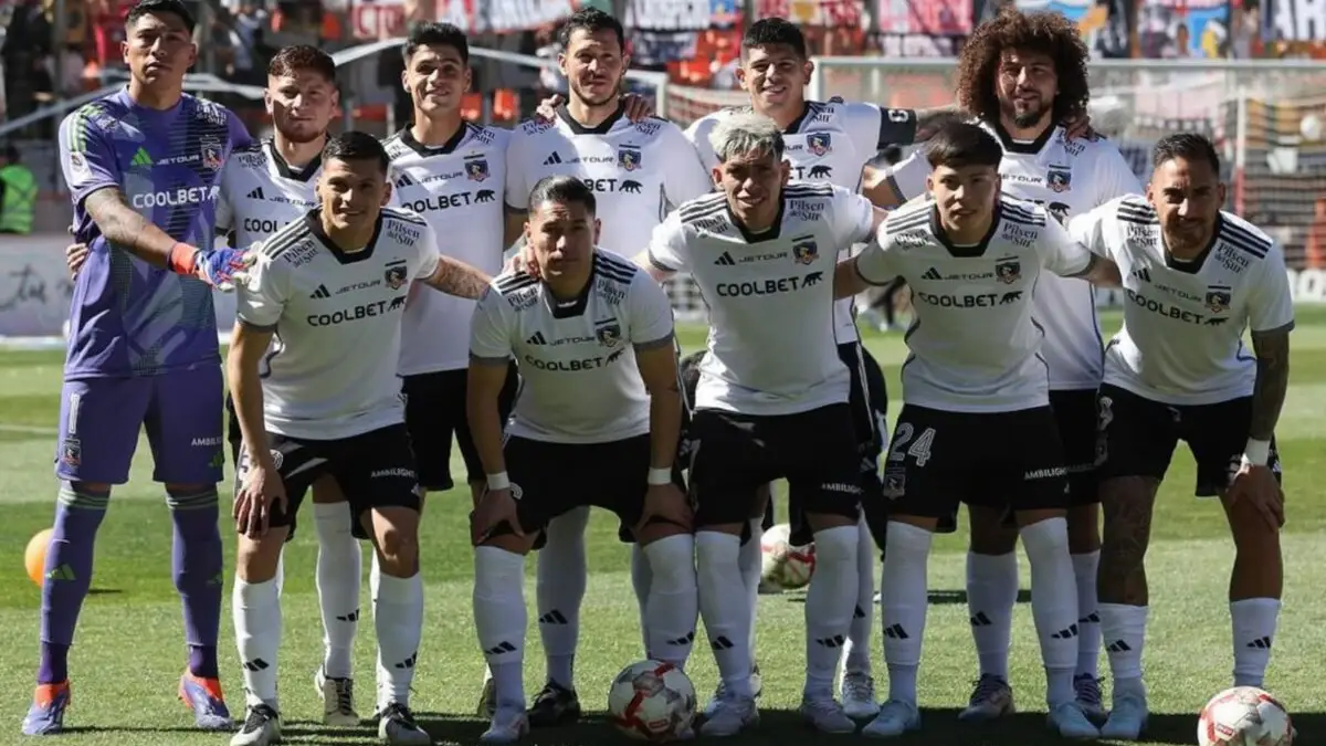 Formación de Colo-Colo vs Cobreloa.