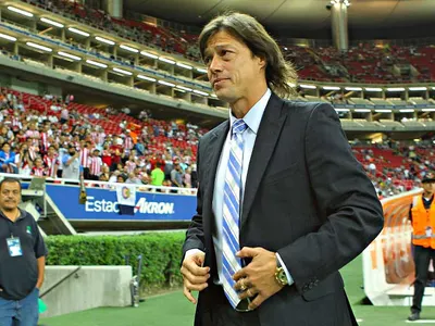 No es Holan: La ANFP contactó a entrenador argentino para dirigir a la ‘Roja’