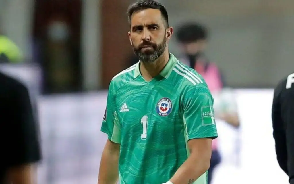 Claudio Bravo no fue nominado para ‘La Roja’.