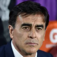 Tensión en Colo-Colo: Aseguran que Gustavo Quinteros se trenzó su fuerte discusión con figura del equipo por errores en la cancha