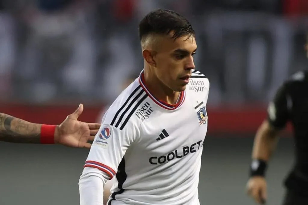 Vicente Pizarro en el partido de Colo-Colo vs Ñublense
