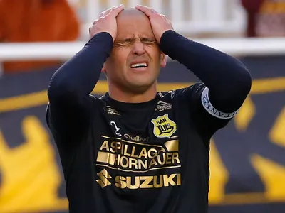 El duro traspié que sufrió Humberto Suazo que pone en duda su continuidad en el fútbol
