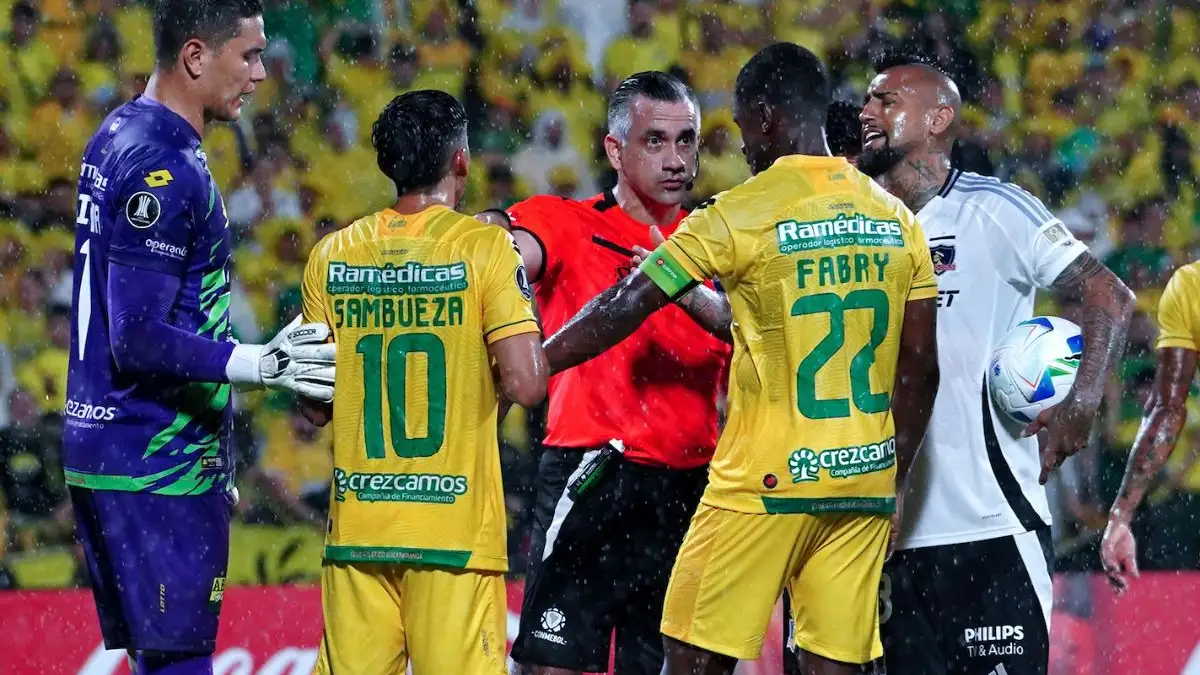 Lesionado Fabián Sambueza de Atlético Bucaramanga (2)