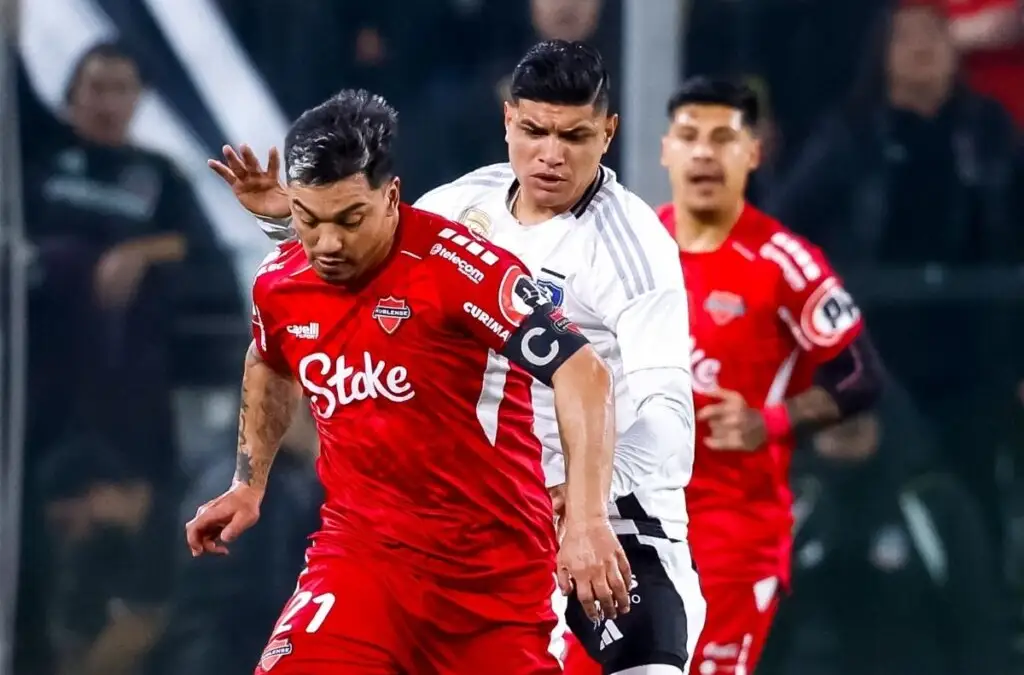 Colo-Colo viene de empatar frente a Ñublense por la Liga de Primera.