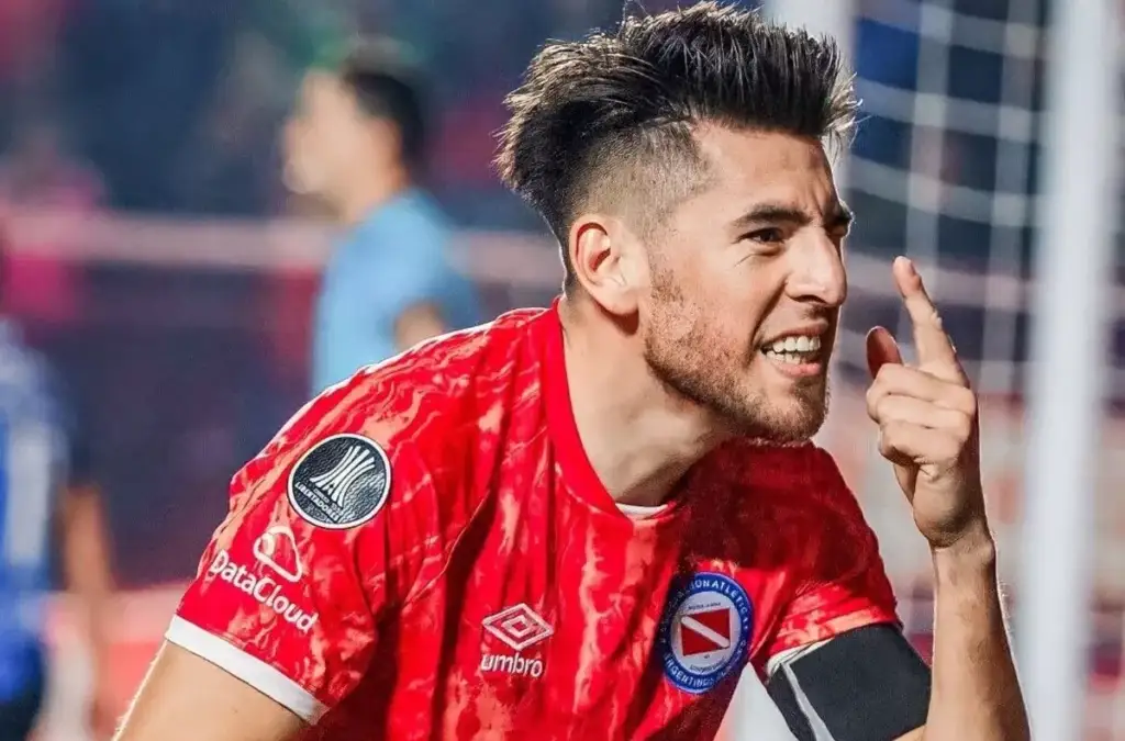 Lucas Villalba era una de las opciones que manejaba Colo-Colo para reforzar su defensa.