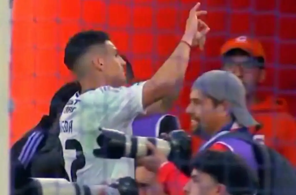 Lucas Cepeda fue castigado por sus gestos contra Universidad de Chile.