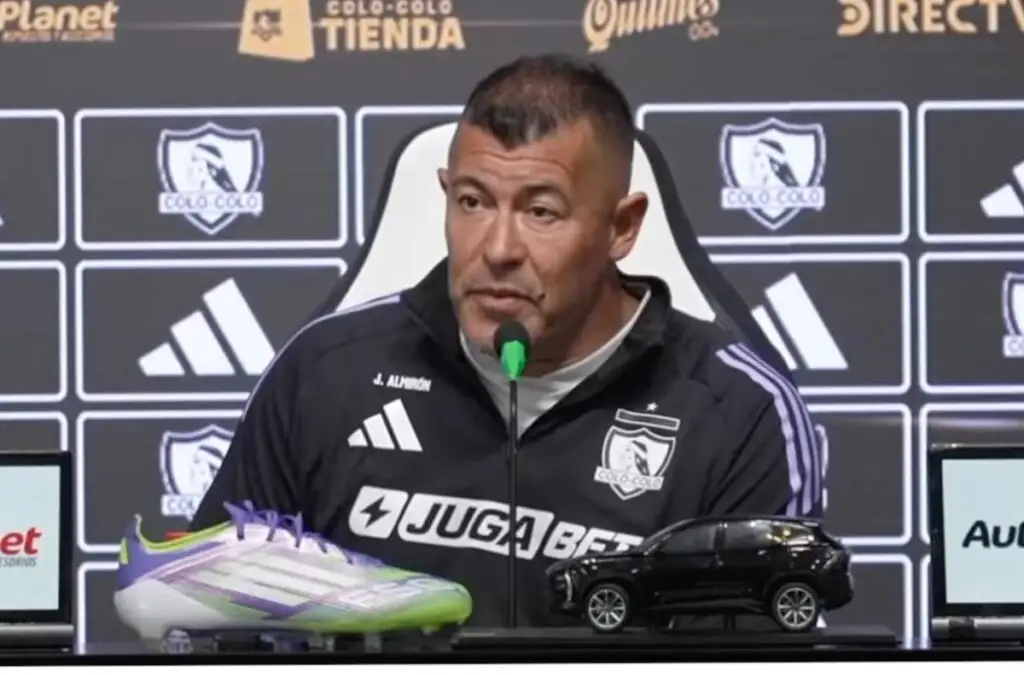 Jorge Almirón acusó de robo arbitral la caída de Colo-Colo frente a la U.