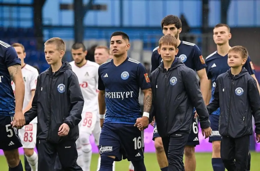 El Orenburg busca mejorar su participación respecto a la temporada pasada donde casi descienden.