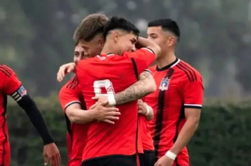 Colo-Colo proyección goleó a Curicó Unido y sumó un triunfo vital.
