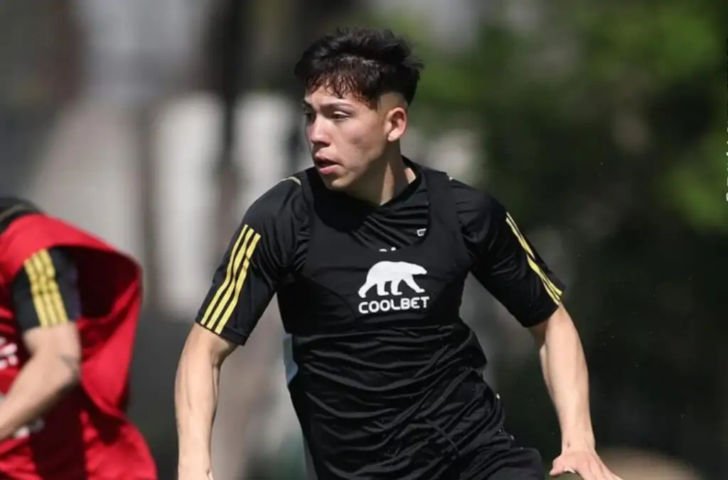 Leandro Hernández fue parte de la formación titular de Colo-Colo.