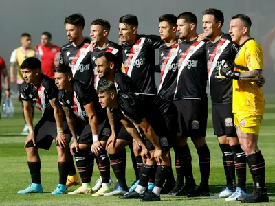 [VIDEO]: Jugador de Curicó Unido fue agredido por hinchas tras el partido ante Colo-Colo