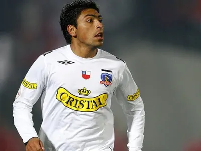 «Te suma muchísimo»: Gonzalo Jara se la juega con jugador ‘cortado’ por Almirón como alternativa para Colo-Colo