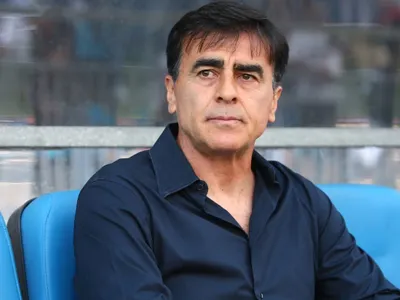 Gustavo Quinteros dispara contra Alfredo Stöhwing: «Para la Copa hay que reforzarse de otra manera»