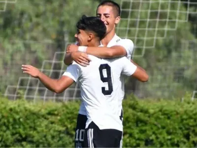 El «nuevo Damián Pizarro» que tiene Colo-Colo y asoma como el sustituto del delantero si se marcha a Bélgica por millonaria venta