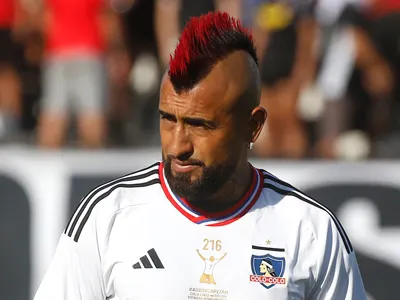 Revelan la razón que ha impedido a Arturo Vidal concretar su regreso a Colo-Colo